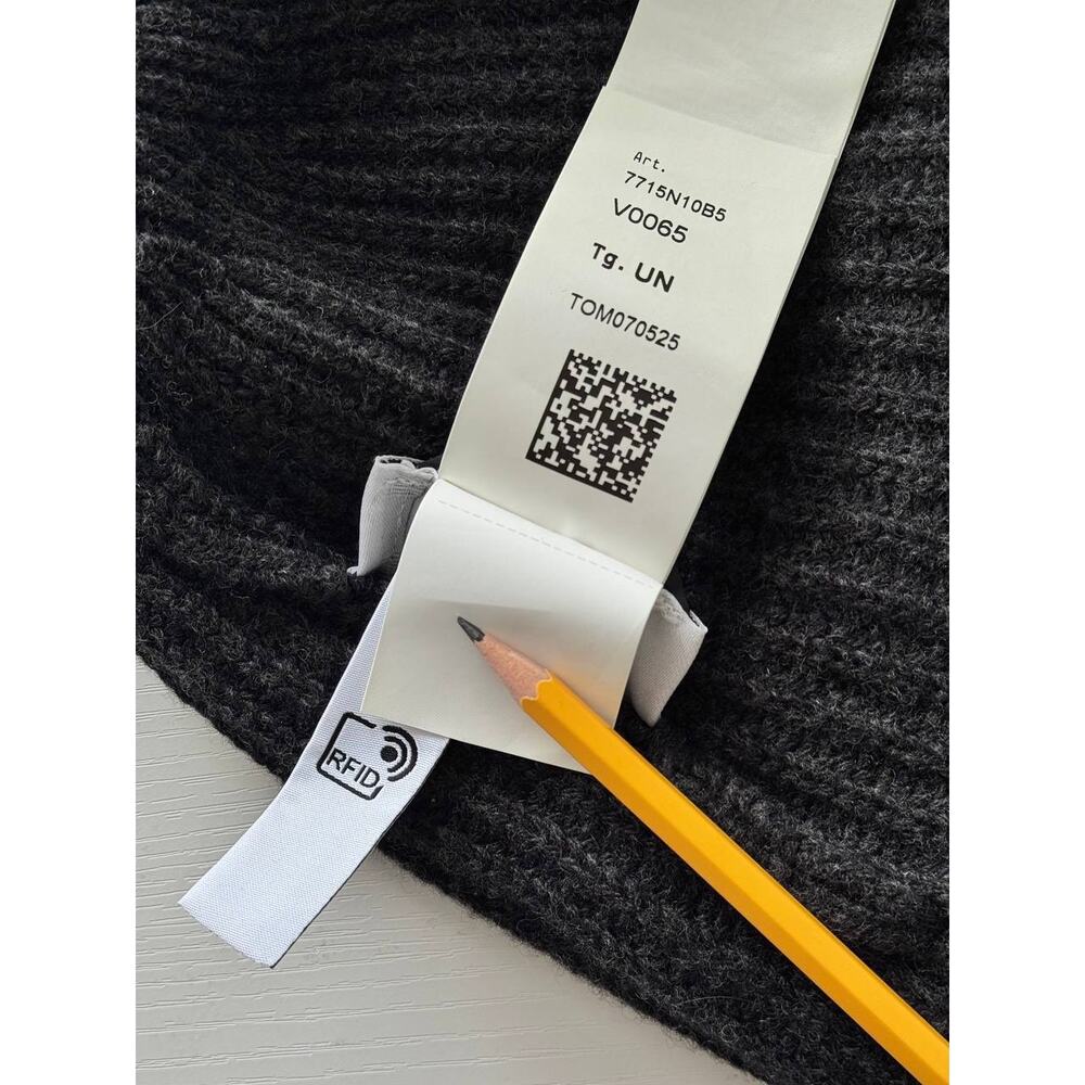 Stone Island Wool Beanie Charcoal Black - Picture 5 of 6